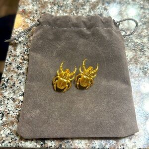 Beetle Studs 18k gold vermeil